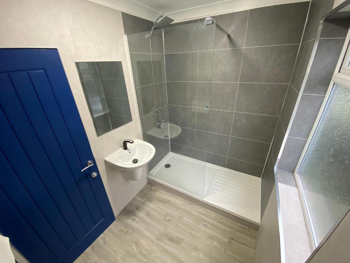 Harewood - Single And Double Self Serve Lodge